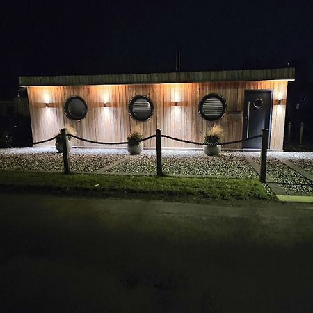 Humberston Boathouse Lodge & Hot Tub - Cleethorpes Beach Cabin Chalet Dış mekan fotoğraf