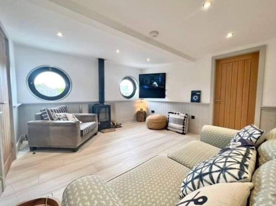 Humberston Boathouse Lodge & Hot Tub - Cleethorpes Beach Cabin Chalet Dış mekan fotoğraf
