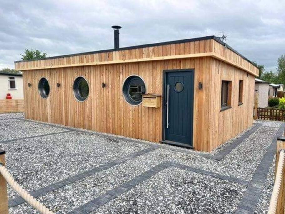 Humberston Boathouse Lodge & Hot Tub - Cleethorpes Beach Cabin Chalet Dış mekan fotoğraf