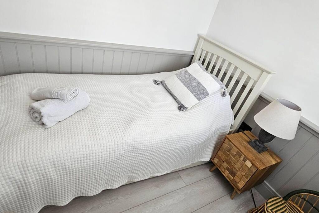 Humberston Boathouse Lodge & Hot Tub - Cleethorpes Beach Cabin Chalet Dış mekan fotoğraf