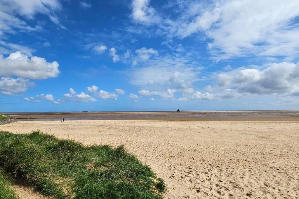Humberston Boathouse Lodge & Hot Tub - Cleethorpes Beach Cabin Chalet Dış mekan fotoğraf
